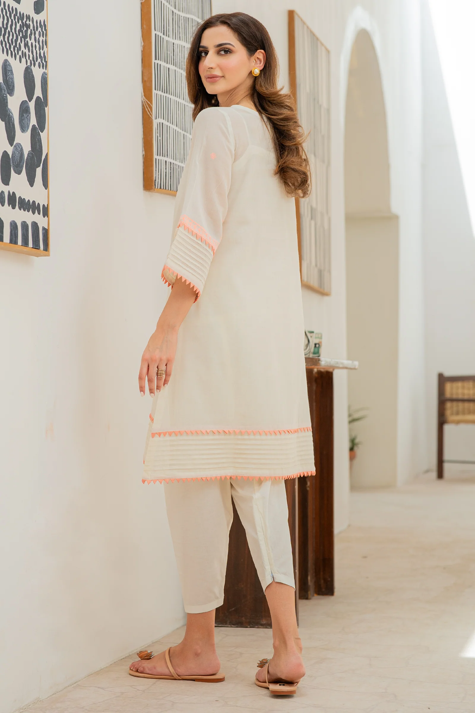 Gulabi 2 piece - Image 5