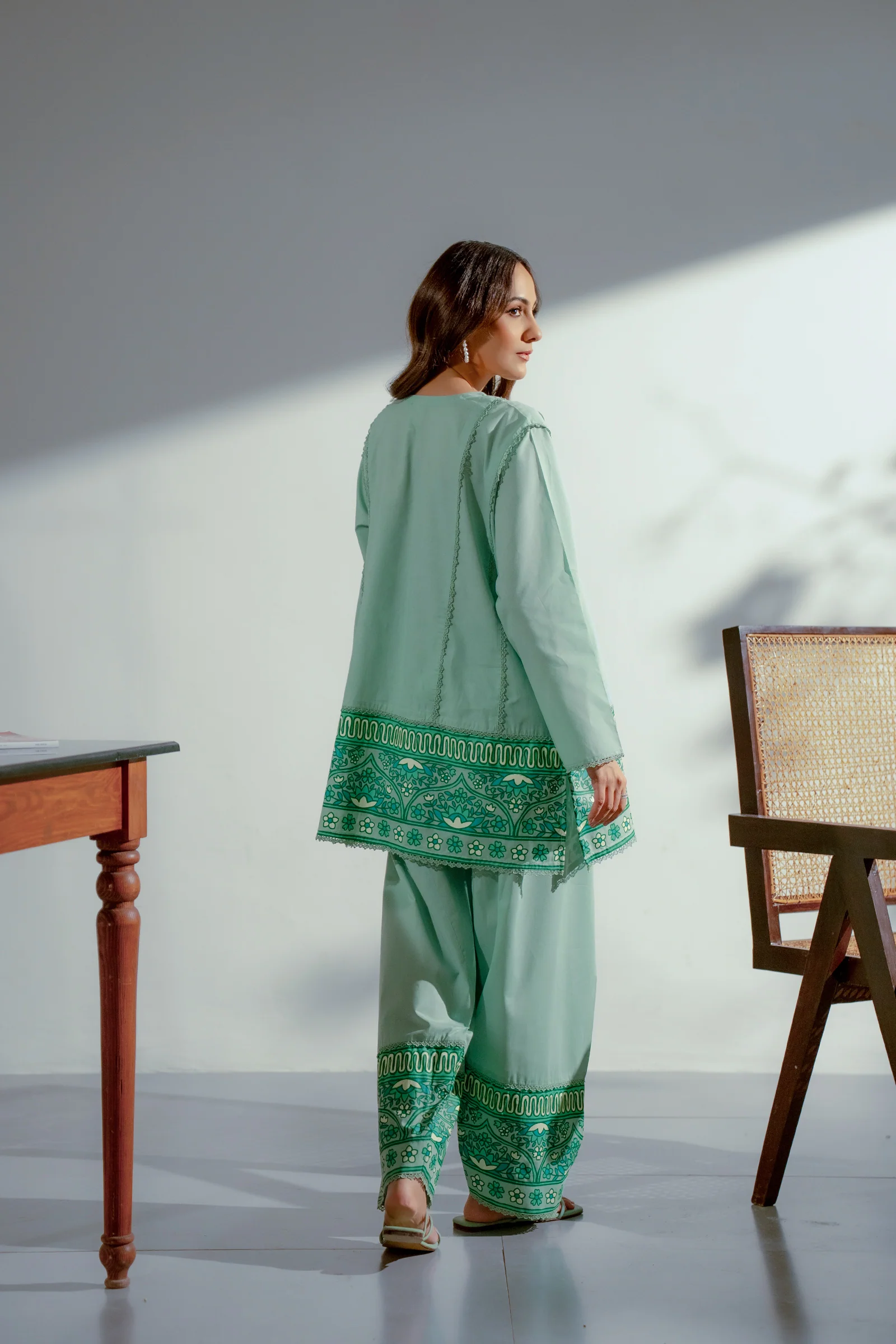 Jade 2 piece - Image 3