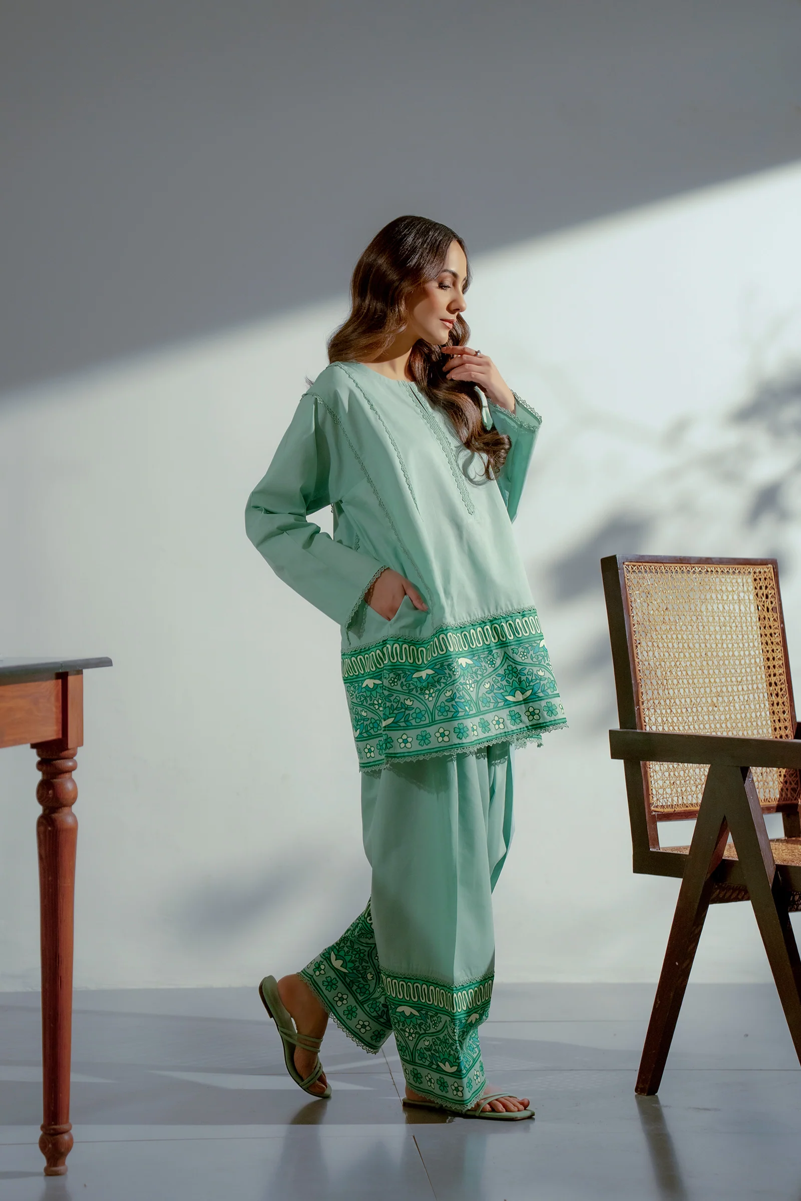 Jade 2 piece - Image 7