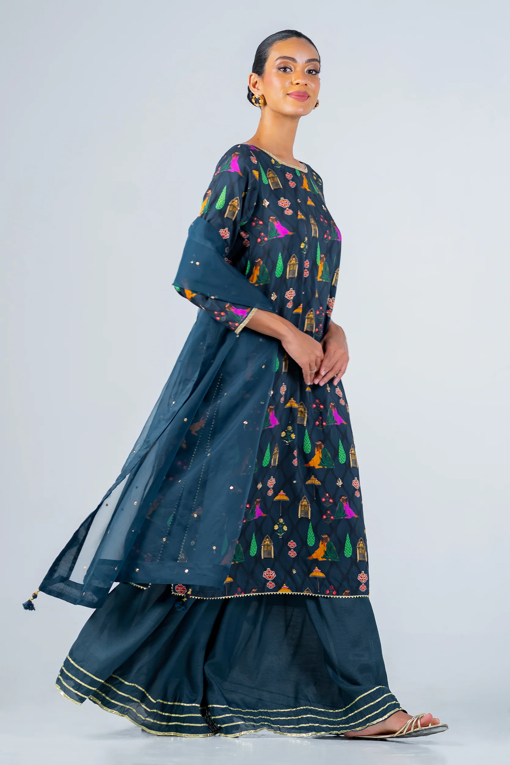 Khirki 3 piece - Image 5