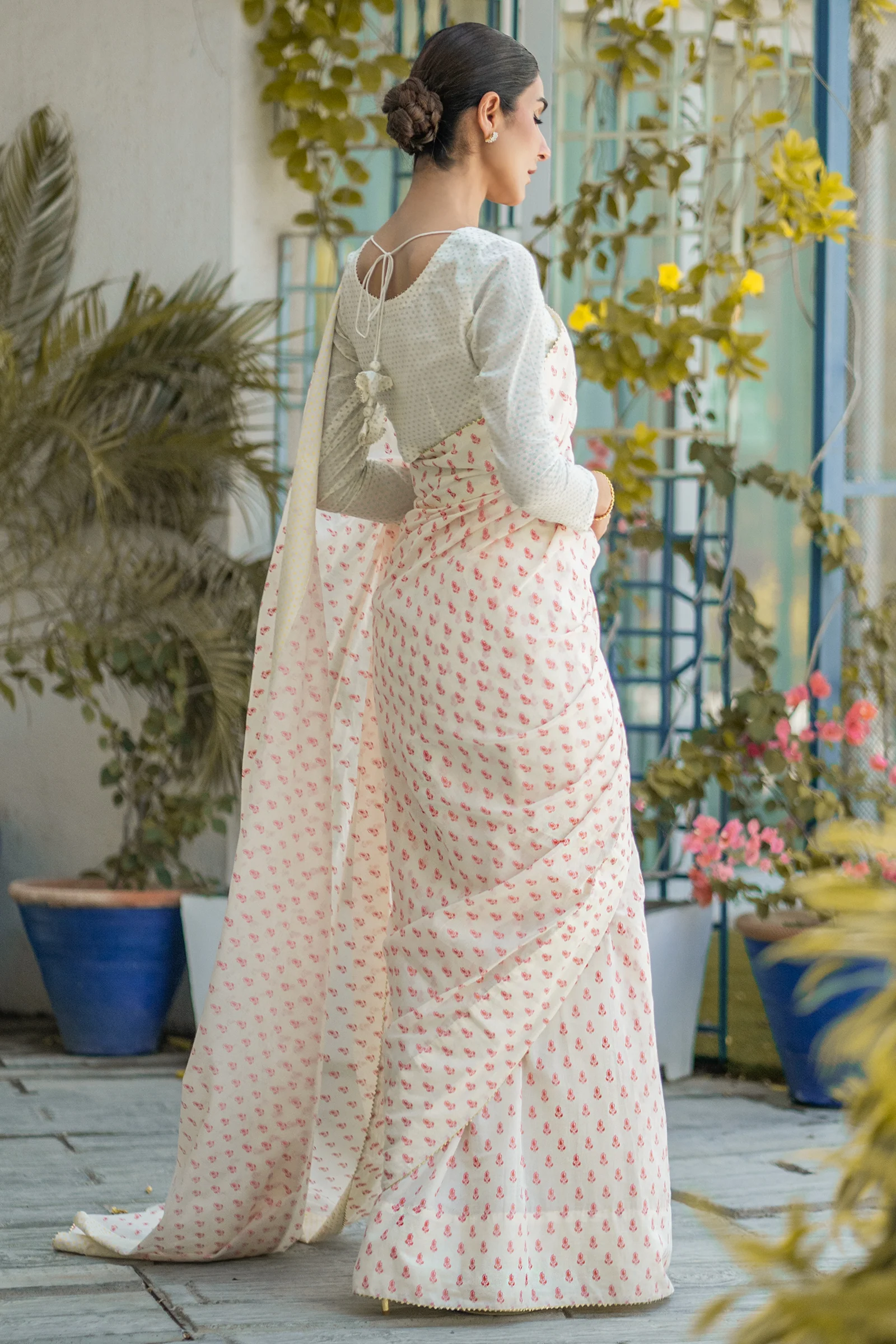 Mehr-un-Nisa Saree - Image 4