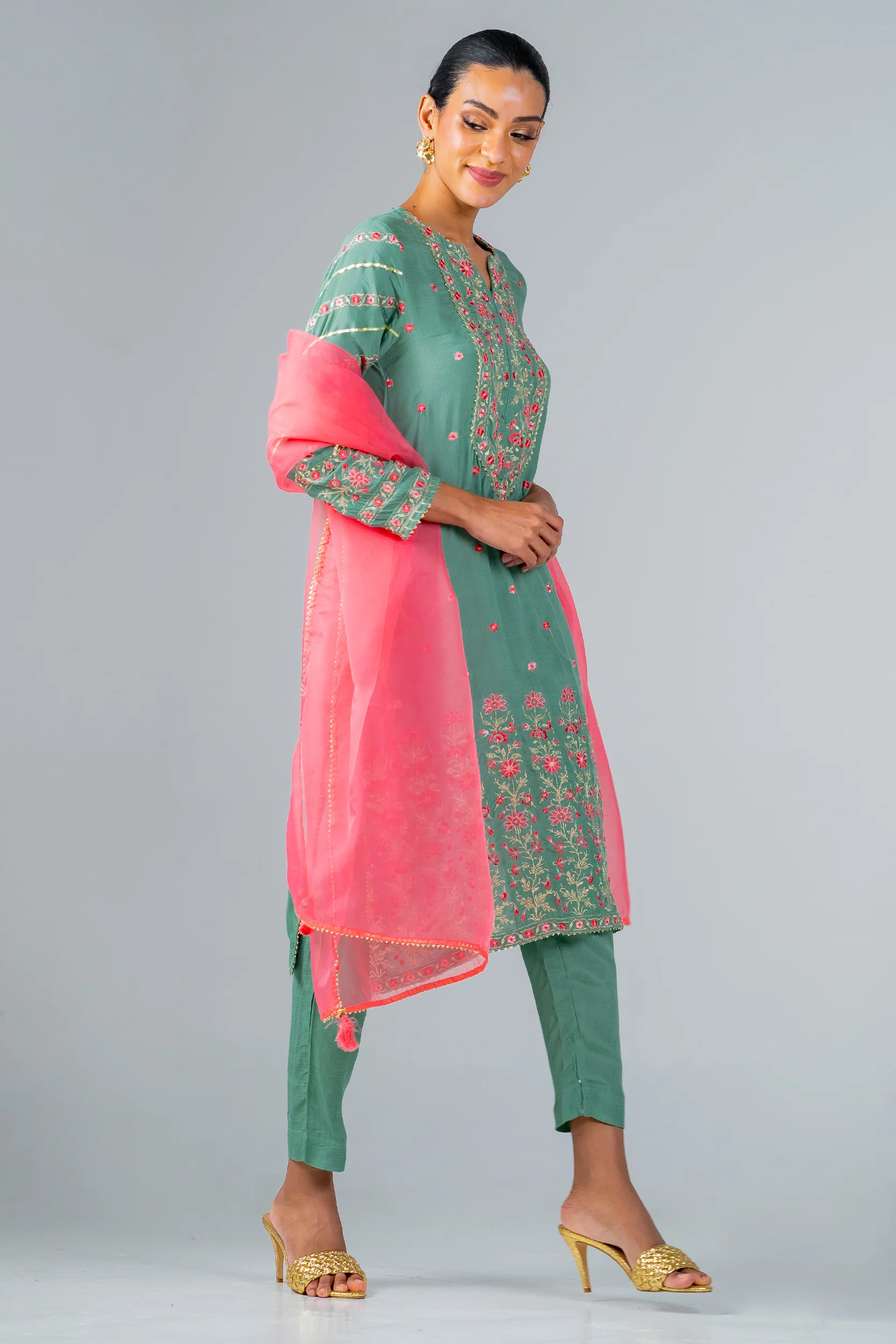 Nura 3 piece - Image 3